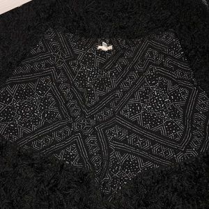 Black and white flowy shorts